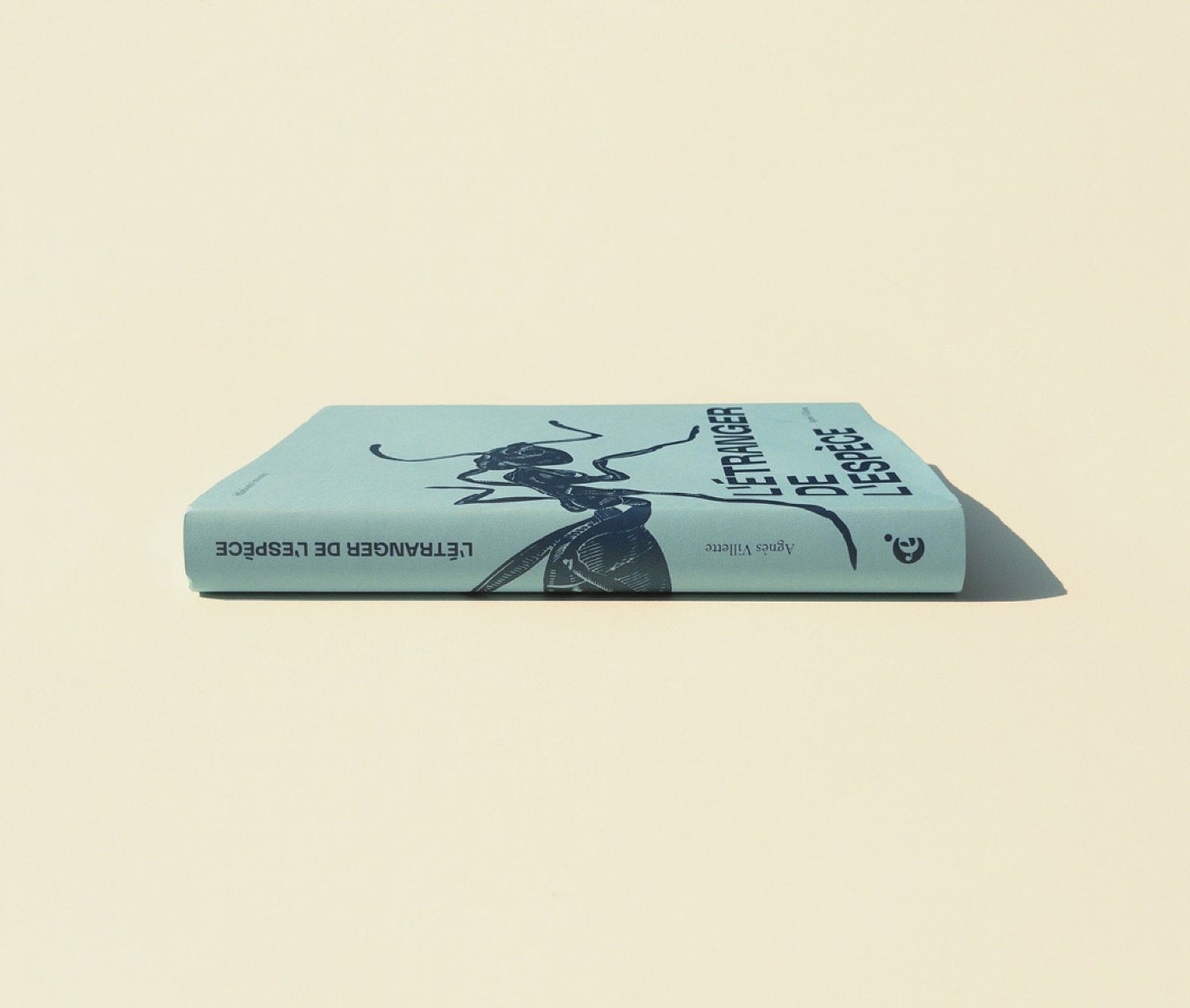 L’Étranger de l’Espèce — Agnès Villette